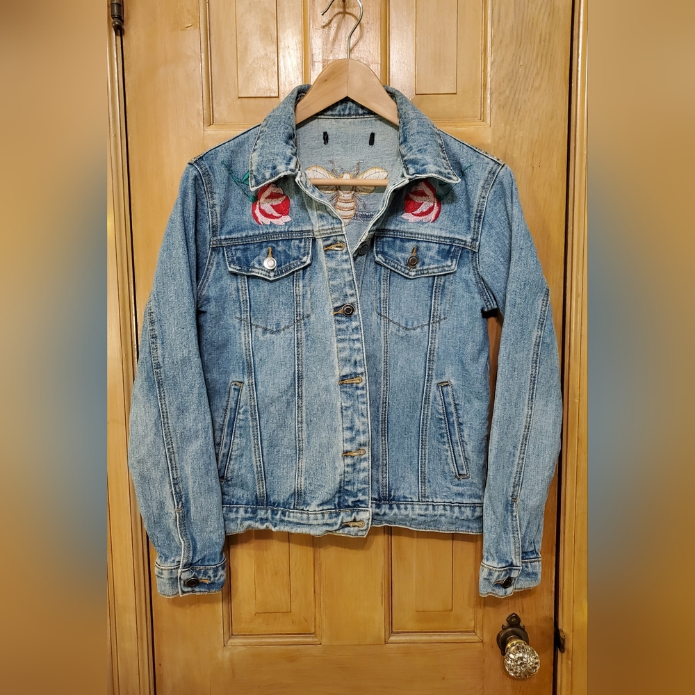 Forever 21 Size Small Embroidered Jean Jacket